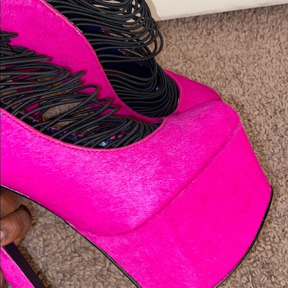 London Trash Platform Pumps - Picture 5 of 5